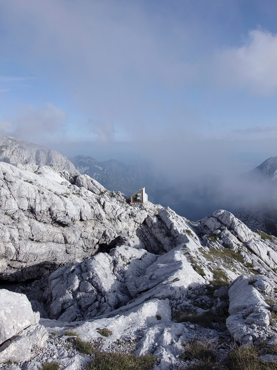 Alpine Shelter Skuta1.jpg