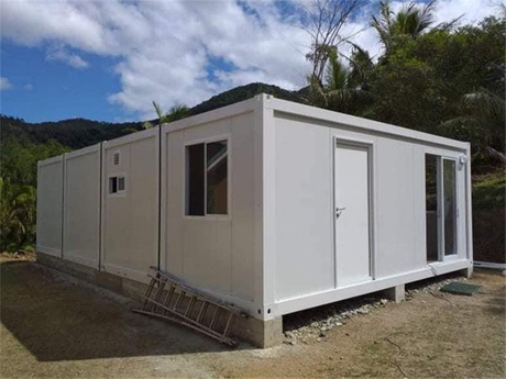 New Caledonia 20 ft Container Family Accommodation(1).JPG