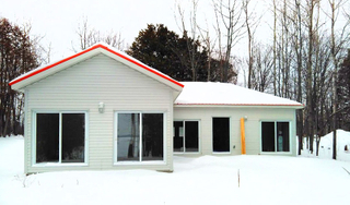 Canadian-container-house-villa.jpg